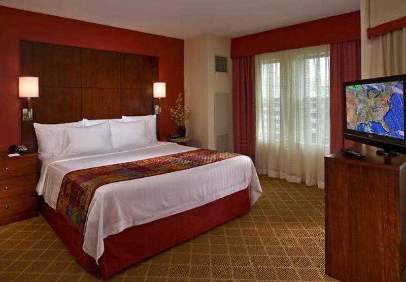 Residence Inn Alexandria Old Town South At Carlyle Buitenkant foto